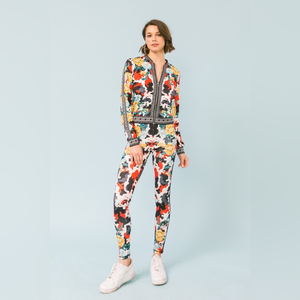NWT Floral Multicolor jacket & leggings set - Large size